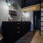 Zamkniete - Golden Apartments- Zabkowska * Варшава