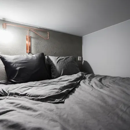 Zamkniete - Golden Apartments- Zabkowska * Warszawa