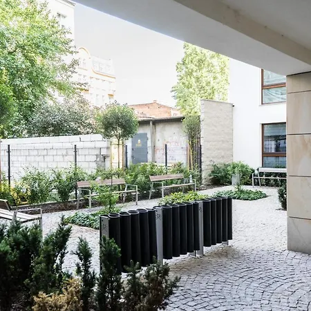 Zamkniete - Golden Apartments- Zabkowska ワルシャワ