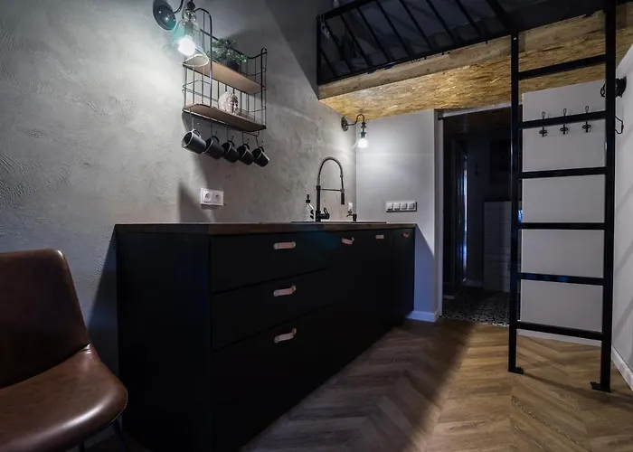 Zamkniete - Golden Apartments- Zabkowska * Warszawa