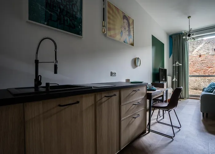 Zamkniete - Golden Apartments- Zabkowska * Warszawa