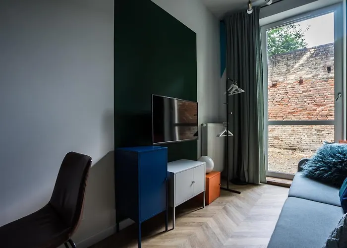 Zamkniete - Golden Apartments- Zabkowska * Warszawa