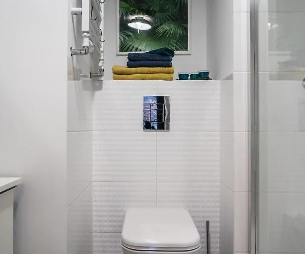 Zamkniete - Golden Apartments- Zabkowska * Warszawa