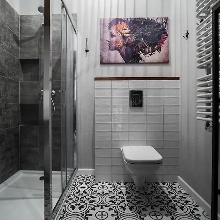 Zamkniete - Golden Apartments- Zabkowska * Warschau